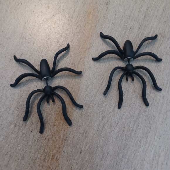 Black Spider Double Sided Stud Hugger Earrings - Picture 2 of 10
